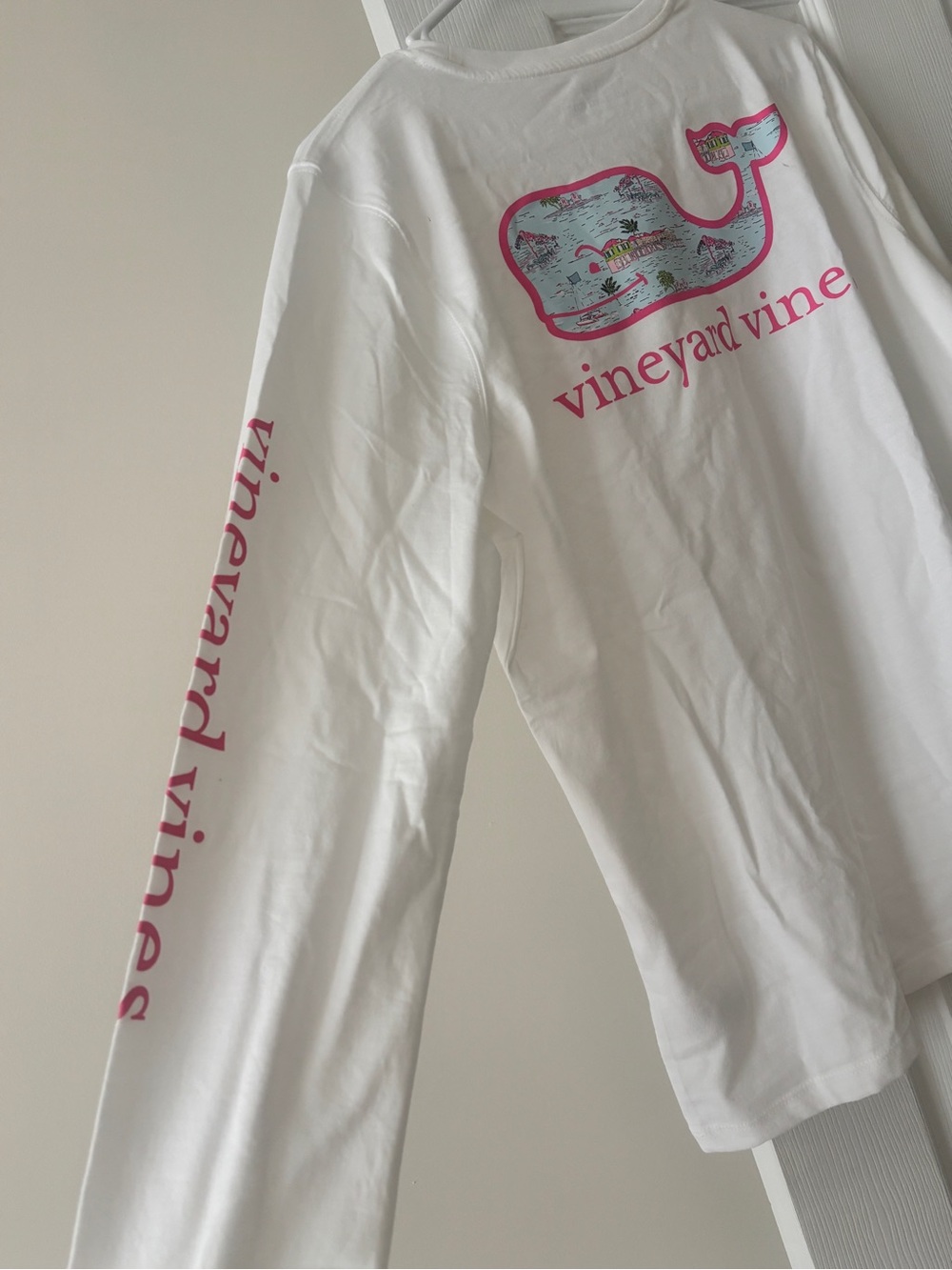 Vineyard Vines Women’s White Long-Sleeve Pocket Tee - Picture 5 of 5